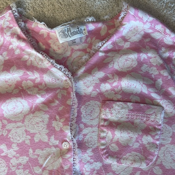 Character PJ set - Picture 3 of 8